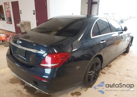 2017 Mercedes-Benz E 300 4Matic z USA, uszkodzony, nr VIN WDDZF4KB2HA049191
